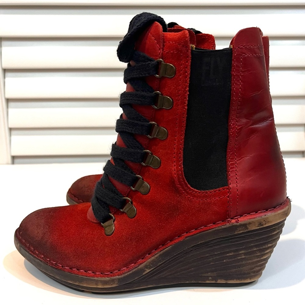 *RARE* Fly London Suzu Red Patrol boots